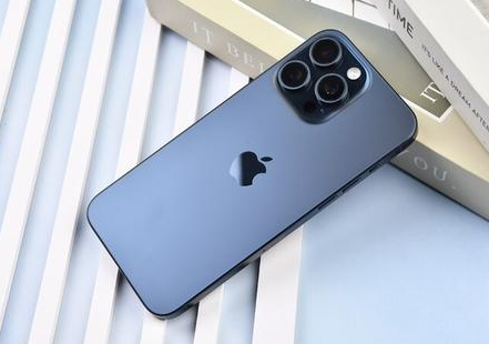 龙山苹果维修点分享iPhone 15 Pro Max屏幕更换全新实操风险 